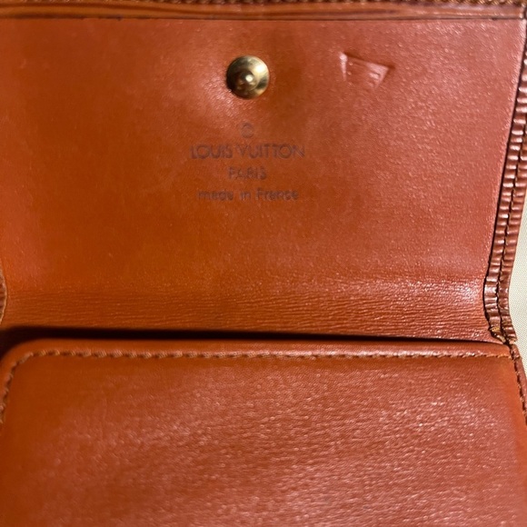 Louis  Vuitton Epi Compact Wallet - Picture 2 of 9